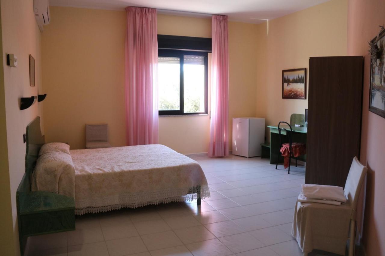 Senorbi Hotel Mater Mediterranea מראה חיצוני תמונה