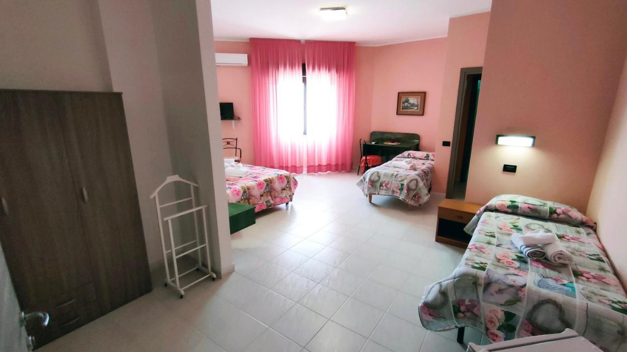 Senorbi Hotel Mater Mediterranea מראה חיצוני תמונה