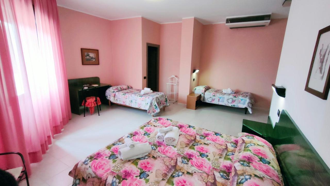 Senorbi Hotel Mater Mediterranea מראה חיצוני תמונה