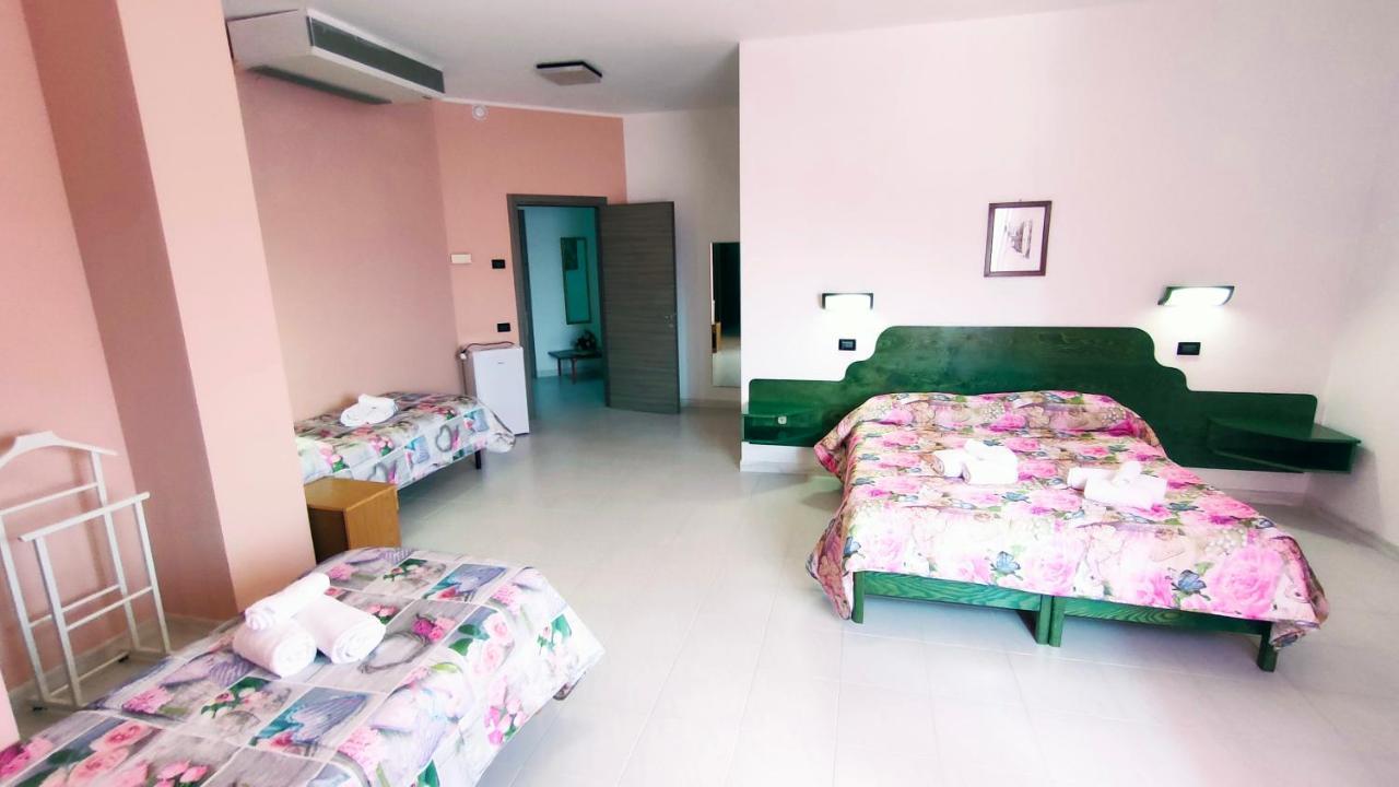 Senorbi Hotel Mater Mediterranea מראה חיצוני תמונה
