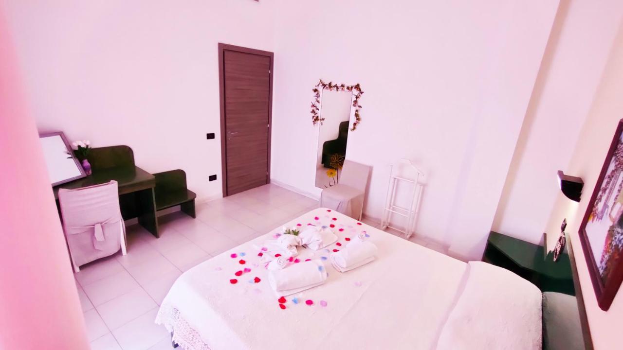 Senorbi Hotel Mater Mediterranea מראה חיצוני תמונה