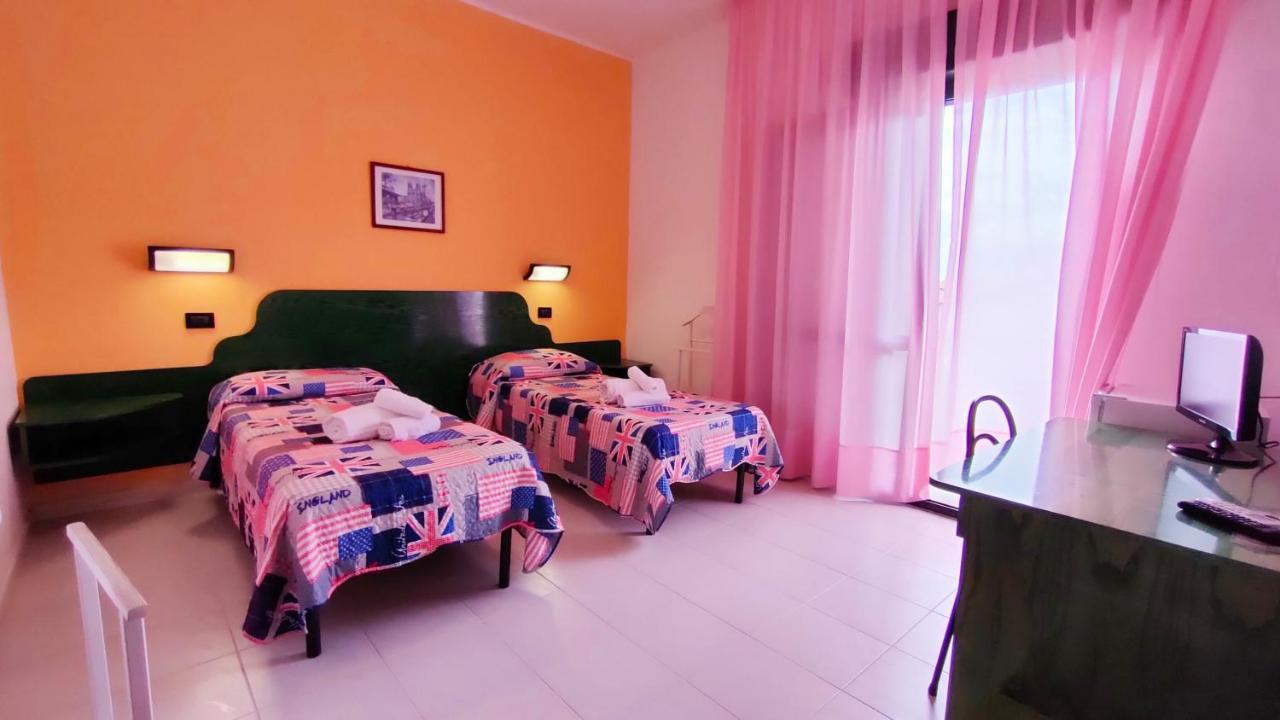Senorbi Hotel Mater Mediterranea מראה חיצוני תמונה