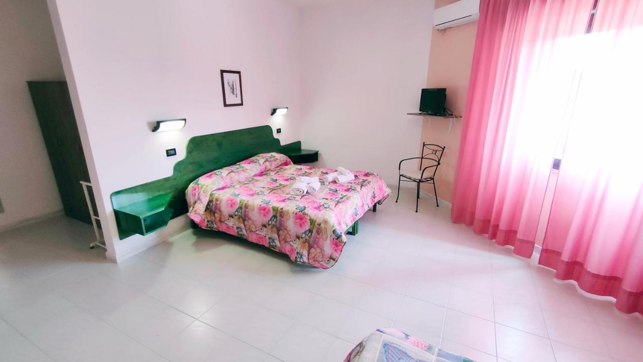 Senorbi Hotel Mater Mediterranea מראה חיצוני תמונה