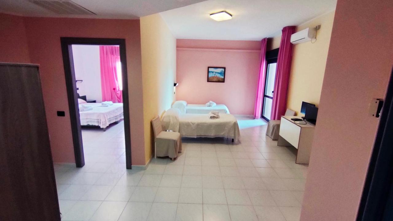 Senorbi Hotel Mater Mediterranea מראה חיצוני תמונה